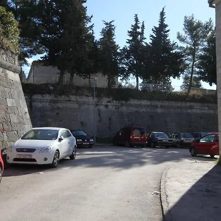 With Wifi - 7563 Split