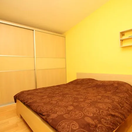 With Wifi - 7563 * Split