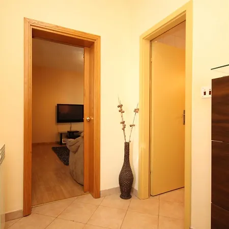Apartamento With Wifi - 7563